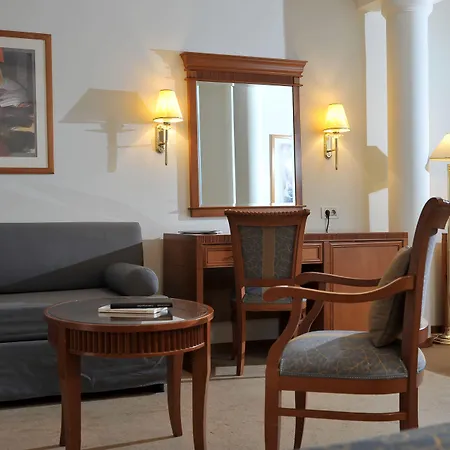 Athens Atrium Hotel & Jacuzzi Suites-3